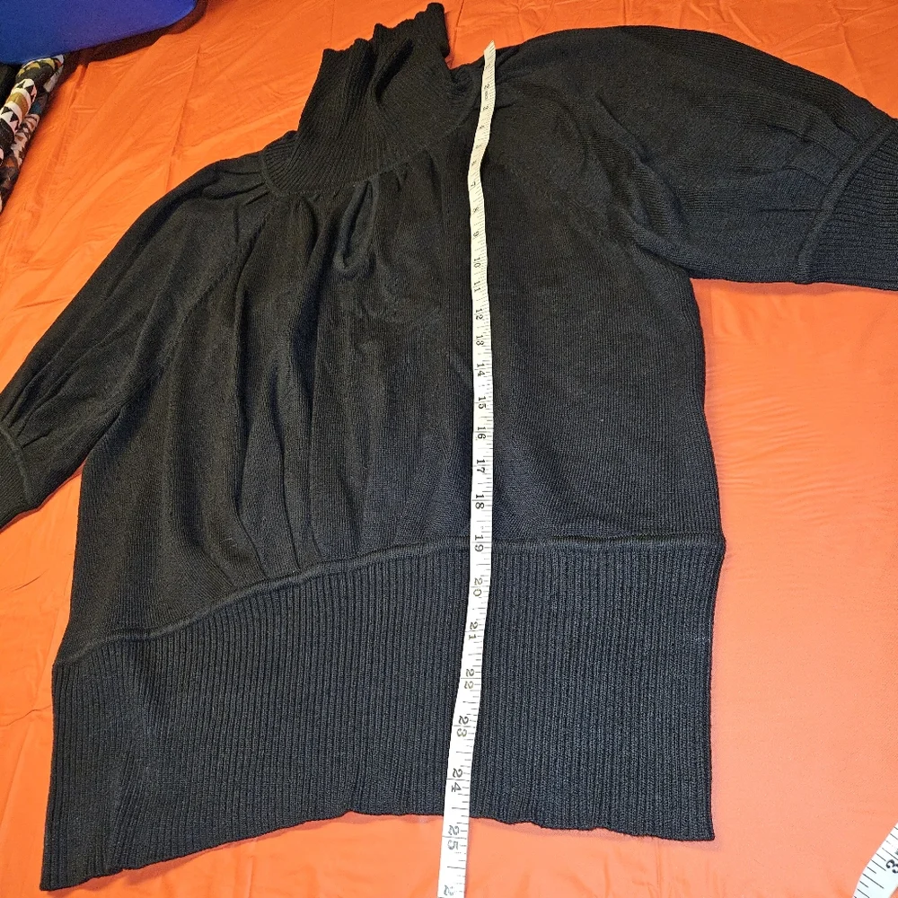 23rdSt Black Turtleneck Short Sleeve w/Keyhole Neckline Vintage E.U.C. - Picture 5 of 8